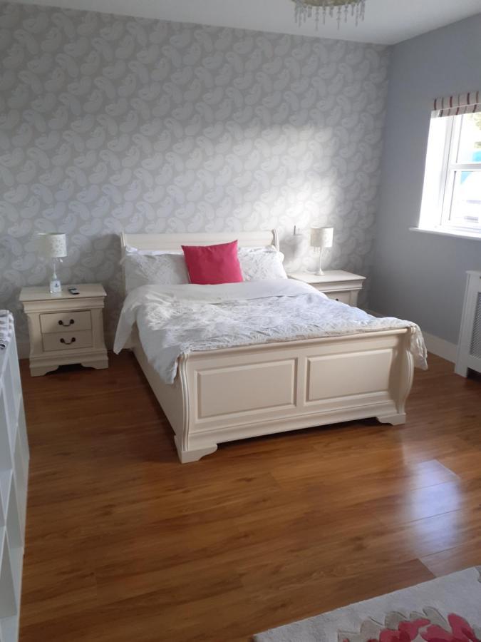 Private Room In Superb House Bed 1 Nobber Extérieur photo
